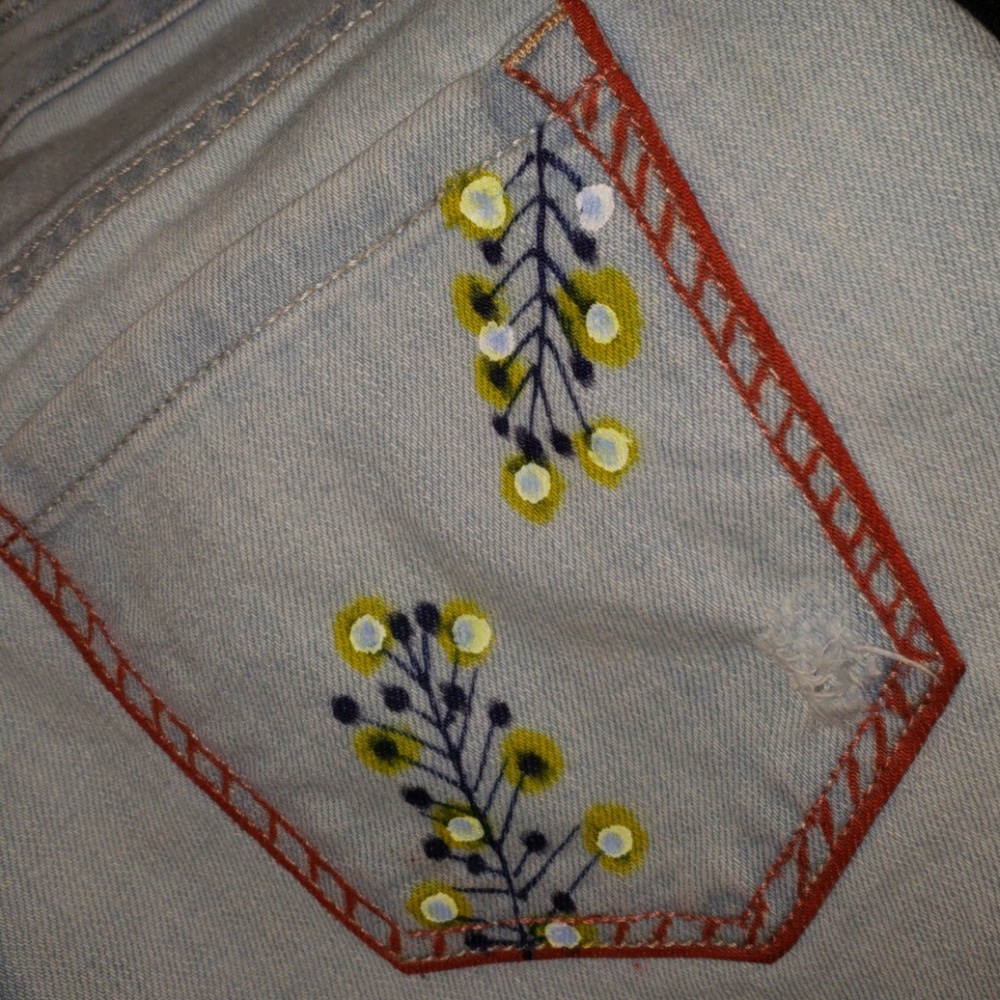 Customized capri jeans
